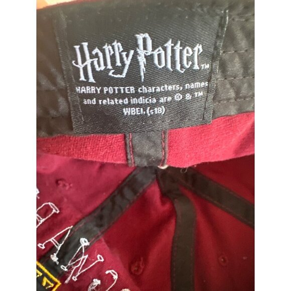 Harry Potter Hogwarts Alumni Embroidered Maroon Adjustable Baseball Cap - Picture 5 of 6